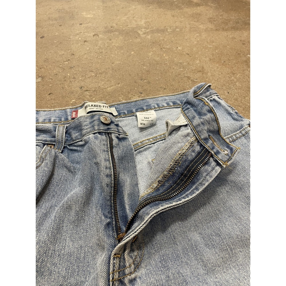 Levi's 550 Jeans Mens 34x34 Light Wash Relaxed Fit Tapered‎ Leg Denim Zip Fly - Picture 6 of 16